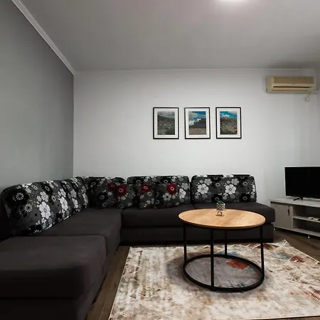 Apartman Paro's Daily *