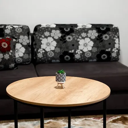 Paro's Daily דירה Gjirokastër