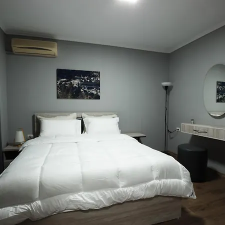 דירה Paro's Daily Gjirokastër